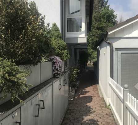 Helle Wohnung mit Balkon in Fürstenried West, Neue Dachfenster, Privat Verkauf ohne Provision