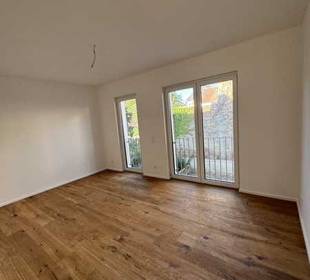 Newly Built, spacious 4 and 5-room apartments with balconys/new kitchens/Parking Spots