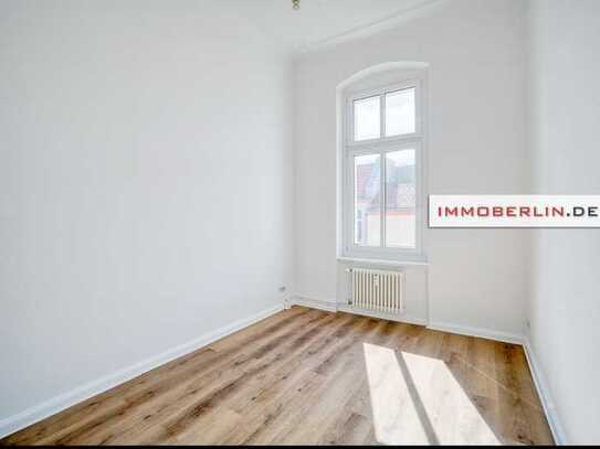 IMMOBERLIN.DE - Sehr helle Stuck-Altbauwohnung in Ruhelage nahe Lietzensee