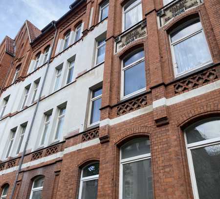 TOP modernisierte, großzügige und helle 4 - Zimmerwohnung, Wohnküche, neues Duschbad uvm.