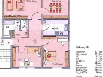***Provisionsfrei*** Helle und geräumige 4 Zi. Wohnung mit Balkon und Außenstellplatz