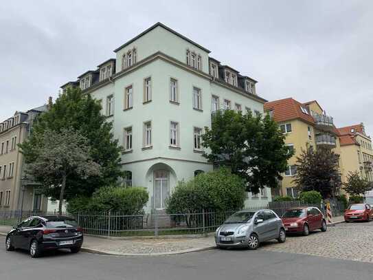 Freundliche, helle und gepflegte 2-Zimmer-Wohnung mit Balkon in Dresden-Löbtau