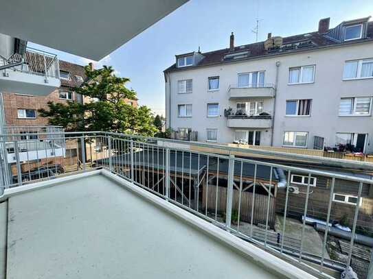 Helle 2 Zimmerwohnung mit Balkon und inkl. Tiefgaragenstellplatz