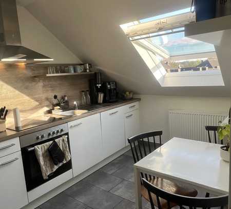 Großes, schönes Zimmer in 2er WG