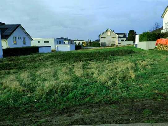 Beim Seidenweg: 580 m² Baugrundstück - voll erschlossen, tolle Lage!