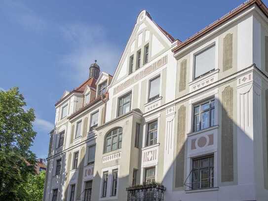 Jugendstil-Juwel mit Loftcharakter - DG-Maisonette-Wohnung (Erstbezug)