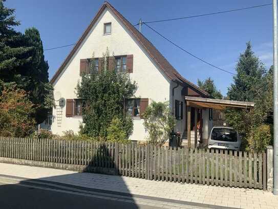 Kleines Haus mit Flair und Garten