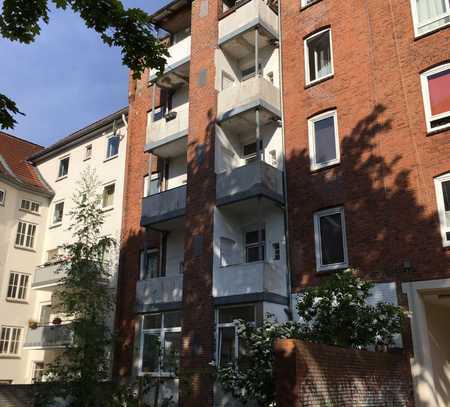 Blücherplatz,2 Zi Whg renoviert Balkon /Klönküche möbl. / Waschtrockner Holzboden