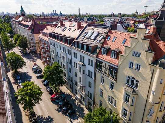 Ihre schicke Altbau-Wohnung: 2,5 Zimmer mit Balkon - herschaftlich gelgen - mitten in Haidhausen!