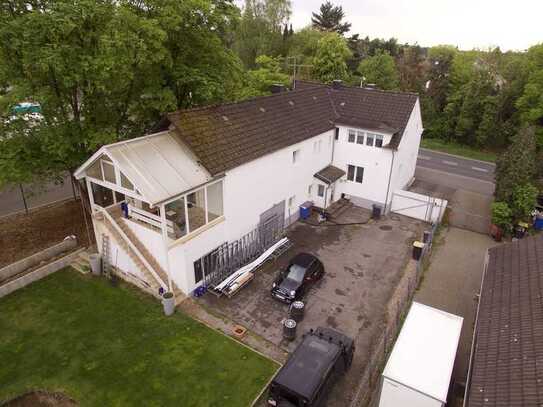 FREISTEHENDES EIN-, ZWEIFAMILIENHAUS NÄHE BREITSCHEIDER KREUZ