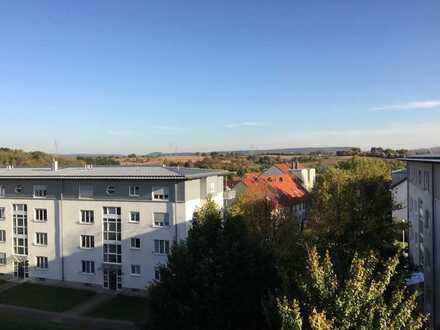 schöne 2-Zi - Wohnung m. Balkon u. Garage in Bretten, Gebiet Kupferhälde
