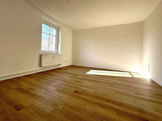 helle 2-Raum-Erdgeschosswohnung - modernisiert