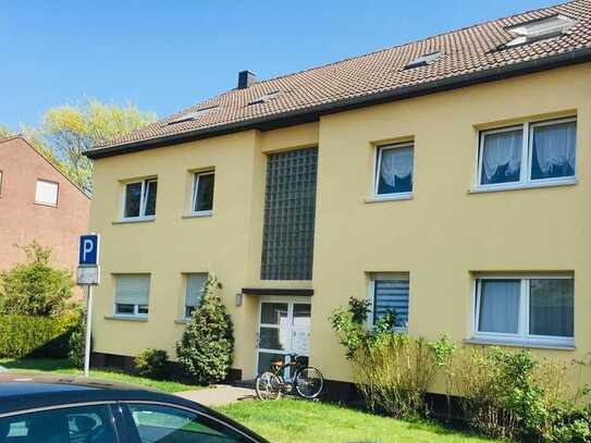 Gut geschnittene 3 - Zimmerwohnung mit Balkon