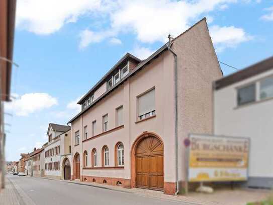 Mehrfamilienhaus mit vier Wohneinheiten in Edenkoben!