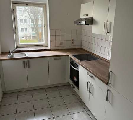 Neue Einbauküche: Gut gelegene Wohnung ab sofort in Plauen zu vermieten!