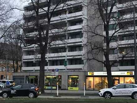 Von Privat: Ansprechende 1-Zimmer-Wohnung mit Balkon in Neuhausen, München