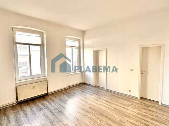 2-Zimmer-Wohnung im Hochparterre mit Einbauküche in zentraler Lage