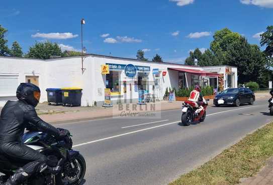 Oranienburg - 2 modernisierte Gewerbeeinheiten als Kapitalanlage inkl. Stellplätze - in Top Lage !