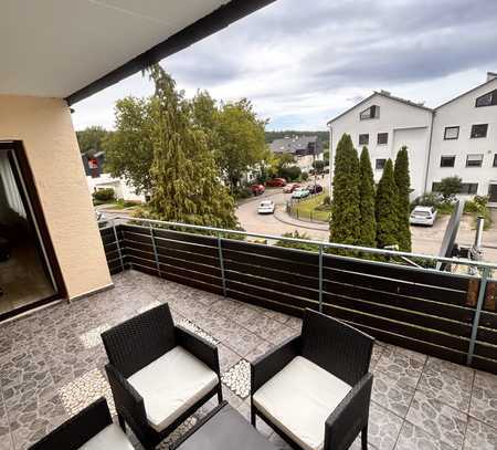 Modernisierte 3-Zimmer-Wohnung mit Balkon und Einbauküche +KFZ STELLPLATZ in LEONBERG