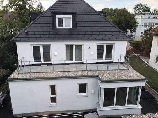 Pasing , 2-Zimmer-Dachterrassen-Wohnung