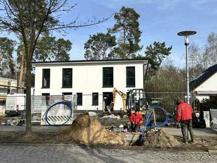 *** NEU NEU NEU *** Doppelhaushälften in schöner Lage im südlichen Berliner Speckgürtel ***