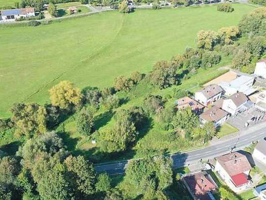 Baugrundstück - Stadtrand an der großen Wiese - für 3-8 Familienhaus