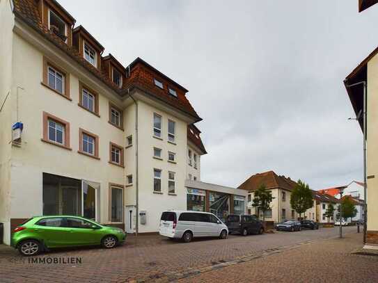 Mehrfamilienhaus mit Potenzial im Herzen der Stadt – Ideale Kapitalanlage!