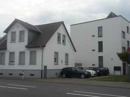 Moderne Drei Zimmer Wohnung in Offenbach (Kreis), Obertshausen
