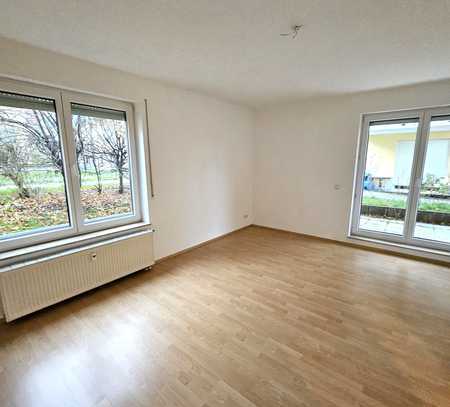 *** 2 Zi. Wohnung mit EBK und überdachter Terrasse in bevorzugter Wohngegend ***