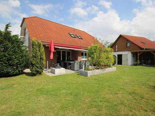 Modernes Zwei-Familien-Haus in Ilten – Ihr modernes Zuhause vor den Toren Hannovers