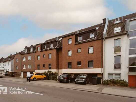 Großzügige und modernisierte Fünfzimmer-Maisonette-Wohnung mit Balkon in Köln-Brück