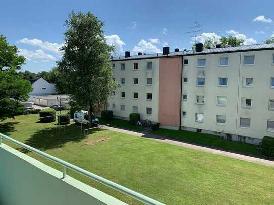 Erstvermietung nach Komplettsanierung : Helle 4-Zimmer-Wohnung in Garching-Hochbrück