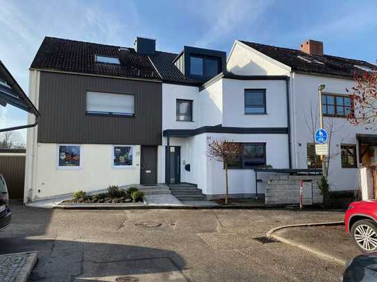 Sonniges Reihenhaus in der Stadt mit Terrasse in der Au