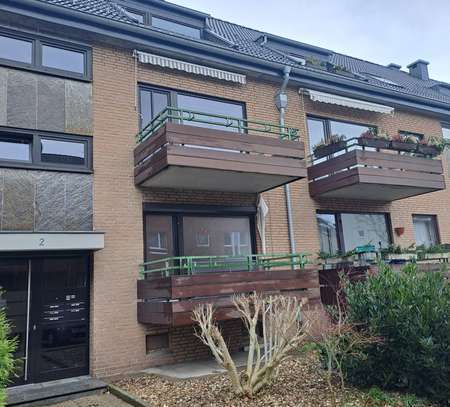 Geschmackvolle 2-Raum-Hochparterre-Wohnung mit gehobener Innenausstattung mit Balkon in Düsseldorf