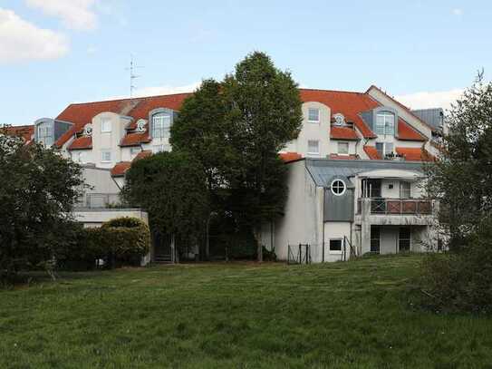 Schöne 2-Zimmer-Wohnung mit Loggia in grüner Umgebung // 1.OG Wohnung 2