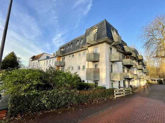 Bezugsfreie 1-Zimmer-Whg. mit Balkon und Carport // Rendsburger Landstraße, Kiel