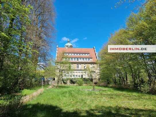 IMMOBERLIN.DE - Historisches Gutshaus mit viel Potential auf herrschaftlichem Anwesen