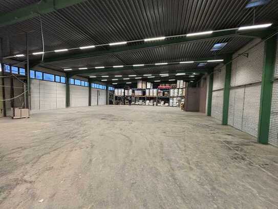 Lagerhalle mit 1.213 m² Fläche, 7 m Deckenhöhe und optimaler Logistikanbindung in Mannheim