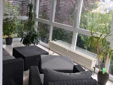 Geschmackvolle 3,5-Zimmer-Wohnung in ruhiger Lage mit Wintergarten und EBK in Asperg
