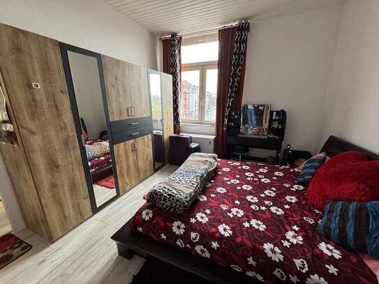 4 Zimmer Wohnung in zentraler Lage (WG-geeignet)