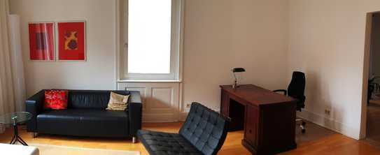 Wunderschöne möblierte Wohnung (104 qm) mit Loggia & Balkon in Stgt-West v. privat zu vermieten.