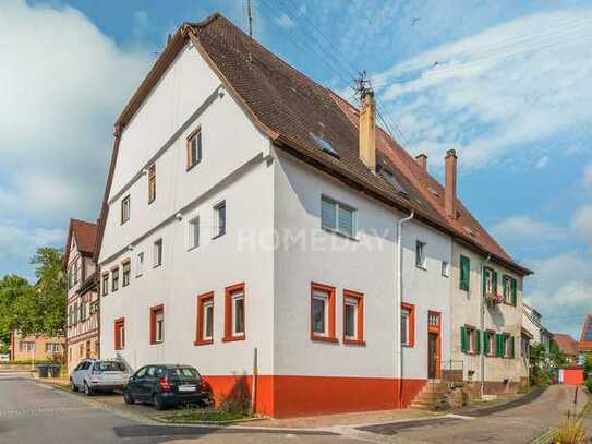 „Herrenalber Klosterhof“ – 3-Zi.-Maisonette-Wohnung mit Geschichte im denkmalgeschützten Fachwerkbau