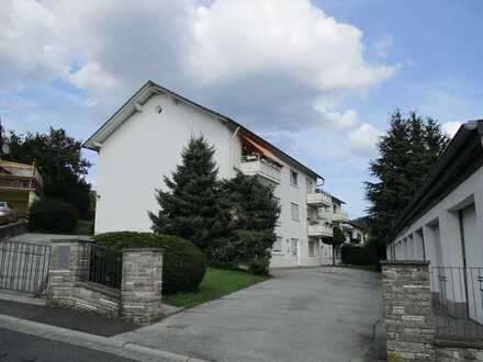 sehr schöne 3 ZKB / Balkon Wohnung in ruhiger Lage