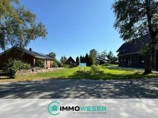 Reserviert! Baugrundstück mit Teich, Terrasse und Nebengebäude