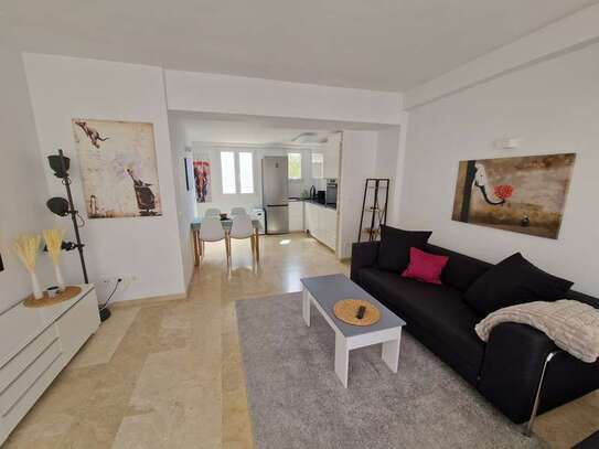 Exklusive 2-Zimmer-Wohnung mit geh. Innenausstattung mit Balkon und EBK in Sant Agusti, Mallorca