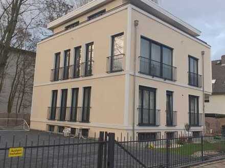 Schöne vier Zimmer Wohnung