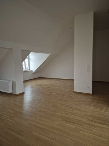 ++ Hochwertige 4 Zi. Maisonette WE // Balkon und Loggia // EBK möglich ++