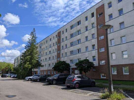 5-Raumwohnung in Lichtenhagen mit Dusche und Balkon - 4.Obergeschoss