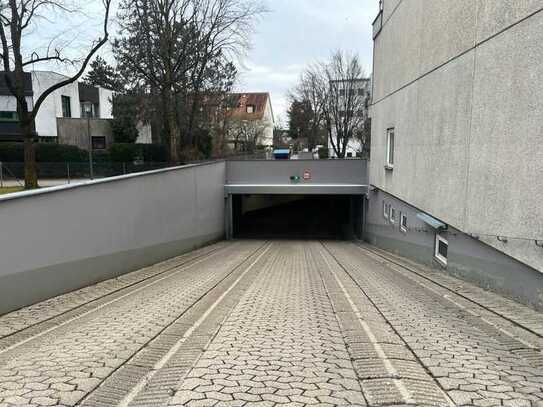 Provisionsfrei! Tiefgaragenstellplatz in Garching bei München