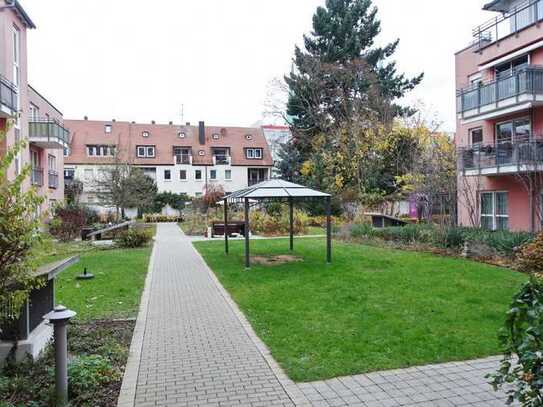 2-Zimmer-Seniorenwohnung Balkon im Seniorenwohnheim mit Pflegeeinrichtung in Nürnberg am Stadtpark